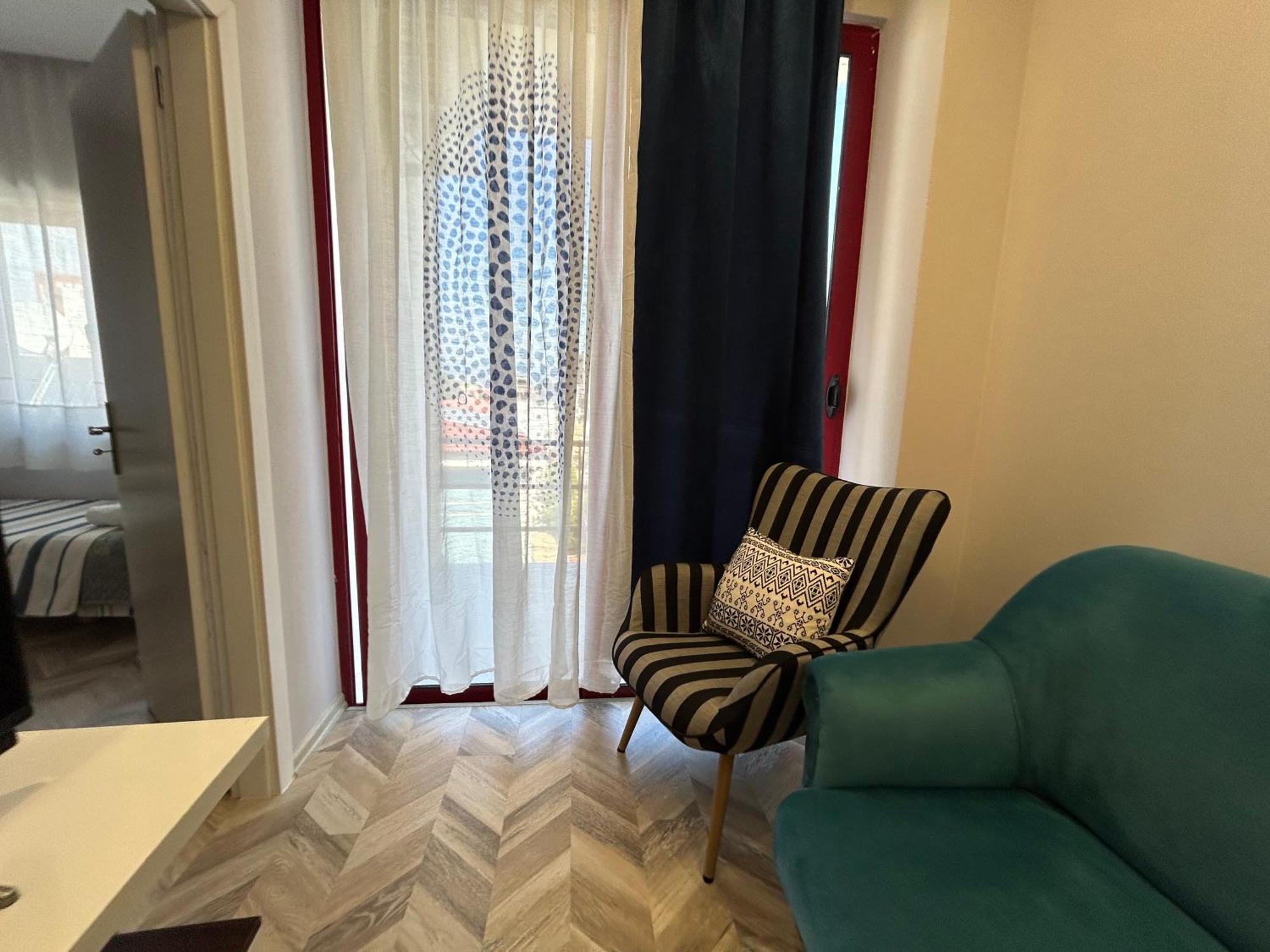 City Centre Rooms 4R Shkoder Bagian luar foto